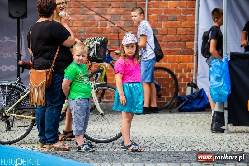Zdjęcie w galerii na portalu naszraciborz.pl: Występy artystyczne na raciborskim Rynku [FOTO i WIDEO] wiadomości z regionu