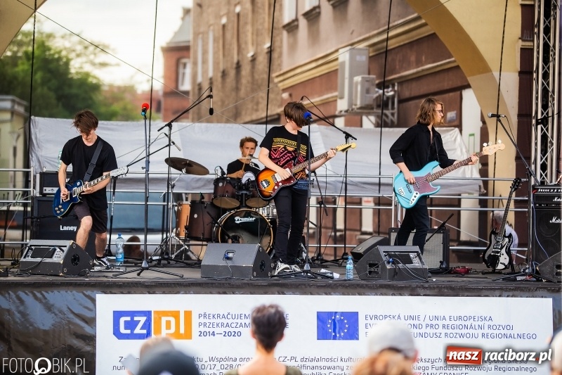 Zdjęcie w galerii na portalu naszraciborz.pl: Występy artystyczne na raciborskim Rynku [FOTO i WIDEO] wiadomości z regionu