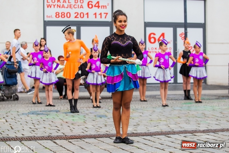 Zdjęcie w galerii na portalu naszraciborz.pl: Występy artystyczne na raciborskim Rynku [FOTO i WIDEO] wiadomości z regionu