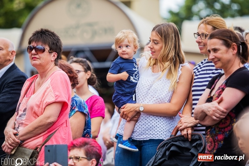 Zdjęcie w galerii na portalu naszraciborz.pl: Występy artystyczne na raciborskim Rynku [FOTO i WIDEO] wiadomości z regionu
