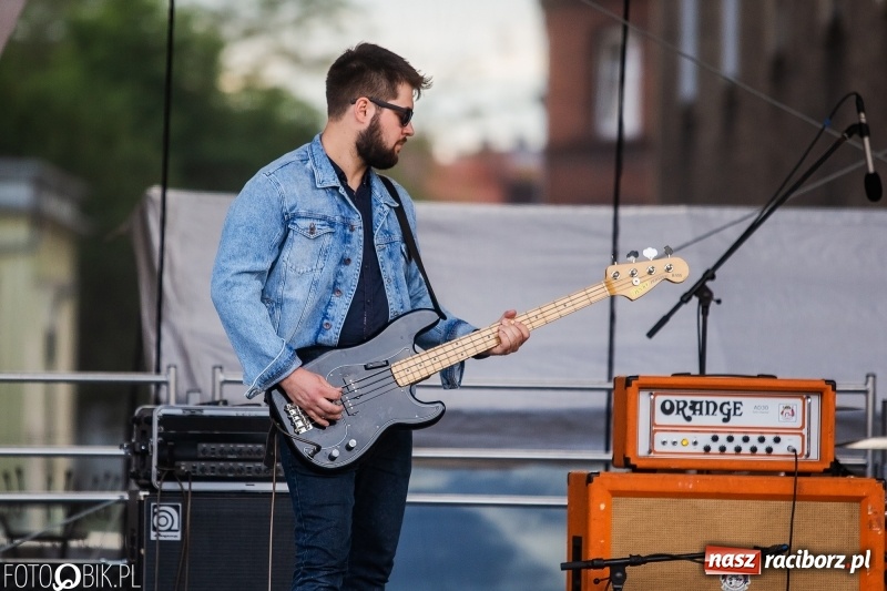 Zdjęcie w galerii na portalu naszraciborz.pl: Występy artystyczne na raciborskim Rynku [FOTO i WIDEO] wiadomości z regionu