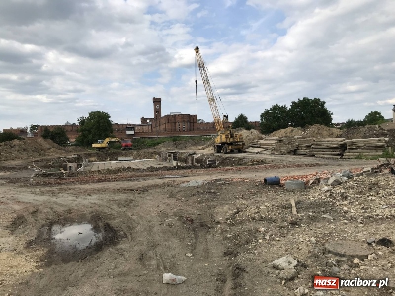 Zdjęcie w galerii na portalu naszraciborz.pl: Łąkowa zmienia swoje oblicze. Nowa droga, nowe domy [FOTO]  wiadomości z regionu