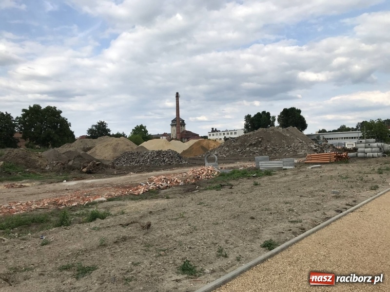 Zdjęcie w galerii na portalu naszraciborz.pl: Łąkowa zmienia swoje oblicze. Nowa droga, nowe domy [FOTO]  wiadomości z regionu