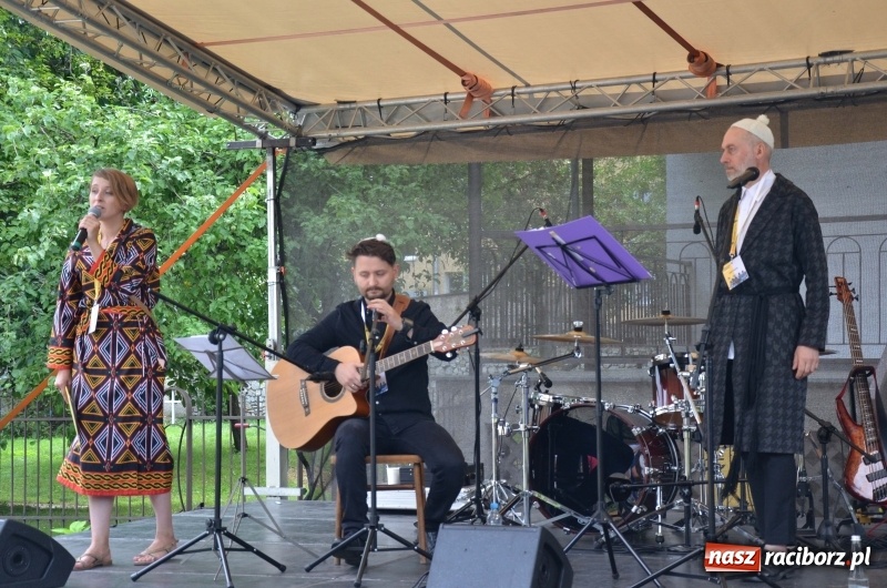 Zdjęcie w galerii na portalu naszraciborz.pl: VII Spotkanie z Afryką przy raciborskim okrąglaku  wiadomości z regionu