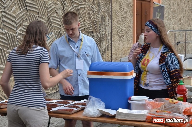 Zdjęcie w galerii na portalu naszraciborz.pl: VII Spotkanie z Afryką przy raciborskim okrąglaku  wiadomości z regionu