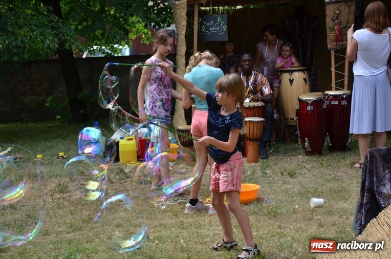 Zdjęcie w galerii na portalu naszraciborz.pl: VII Spotkanie z Afryką przy raciborskim okrąglaku  wiadomości z regionu