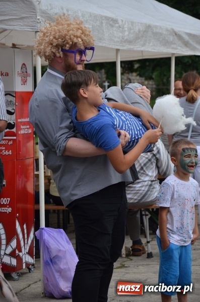 Zdjęcie w galerii na portalu naszraciborz.pl: VII Spotkanie z Afryką przy raciborskim okrąglaku  wiadomości z regionu