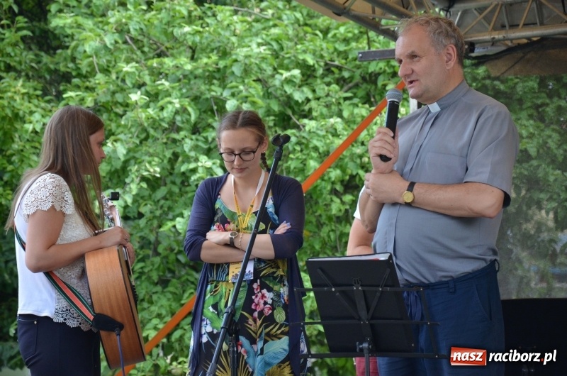 Zdjęcie w galerii na portalu naszraciborz.pl: VII Spotkanie z Afryką przy raciborskim okrąglaku  wiadomości z regionu