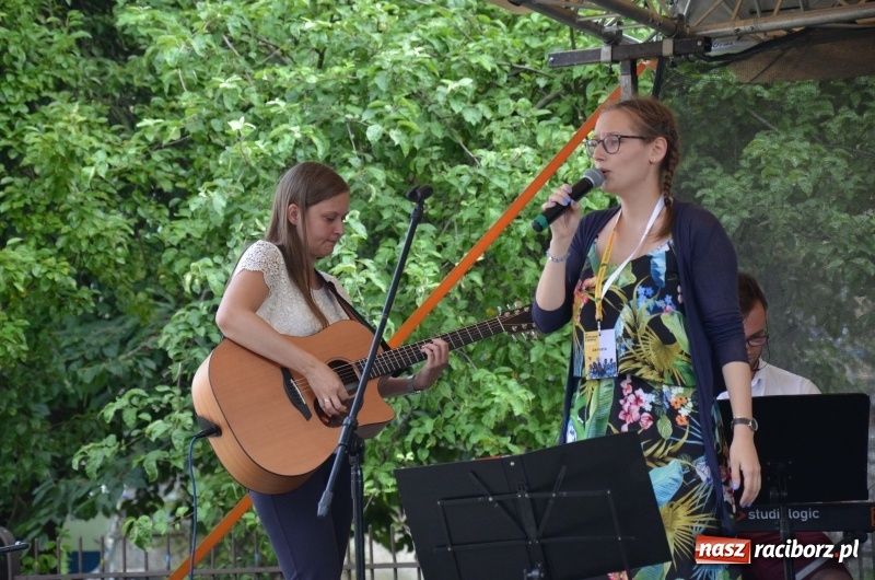 Zdjęcie w galerii na portalu naszraciborz.pl: VII Spotkanie z Afryką przy raciborskim okrąglaku  wiadomości z regionu