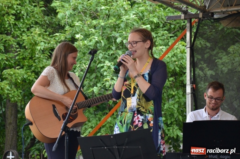 Zdjęcie w galerii na portalu naszraciborz.pl: VII Spotkanie z Afryką przy raciborskim okrąglaku  wiadomości z regionu