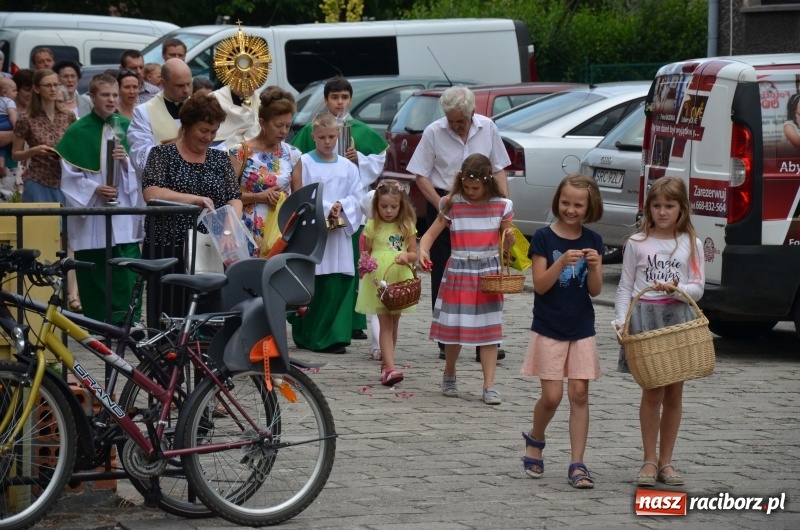 Zdjęcie w galerii na portalu naszraciborz.pl: VII Spotkanie z Afryką przy raciborskim okrąglaku  wiadomości z regionu