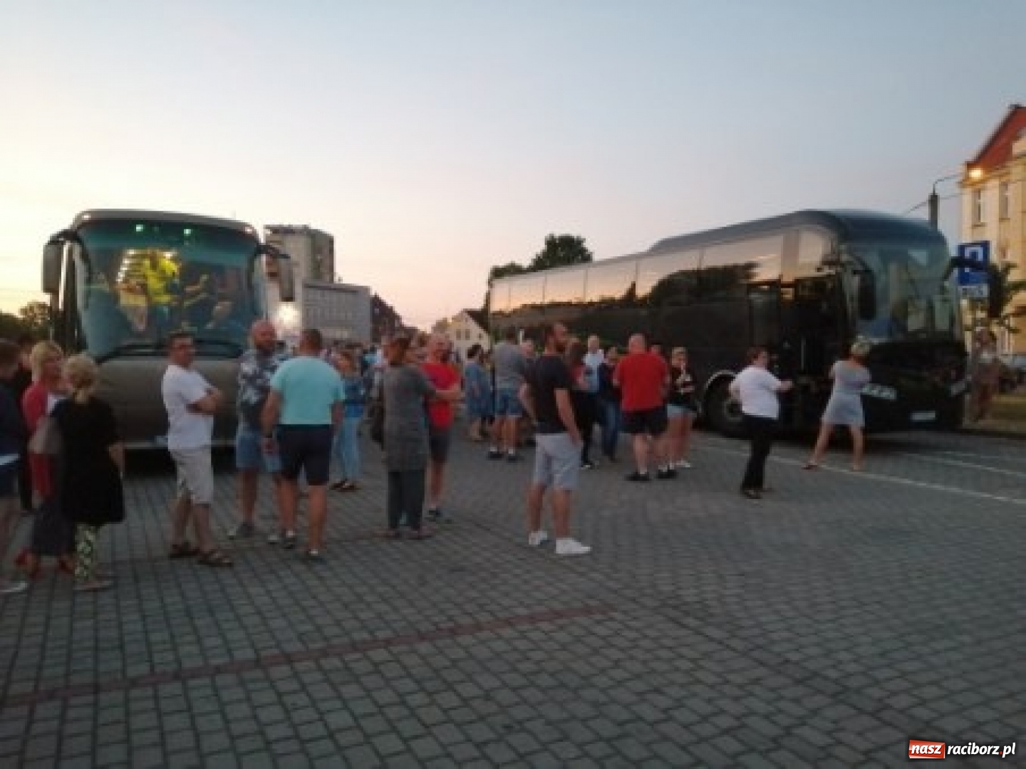 Zdjęcie w galerii na portalu naszraciborz.pl: Pierwszy turnus obozu w Pleśnej już na miejscu wiadomości z regionu