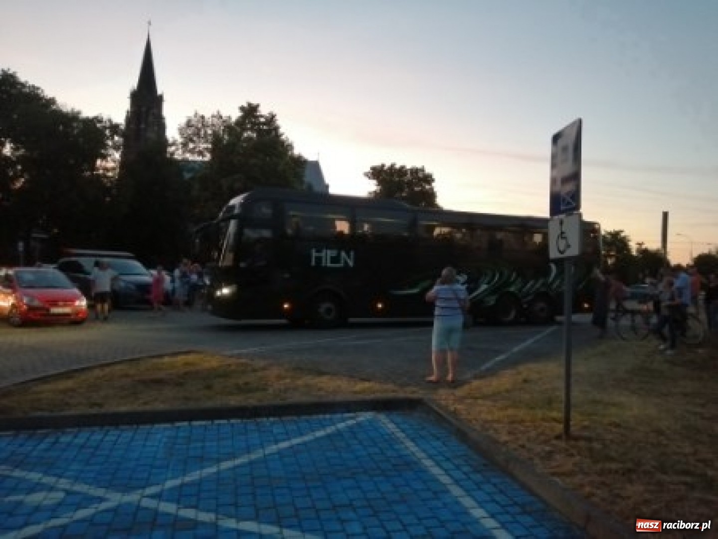 Zdjęcie w galerii na portalu naszraciborz.pl: Pierwszy turnus obozu w Pleśnej już na miejscu wiadomości z regionu