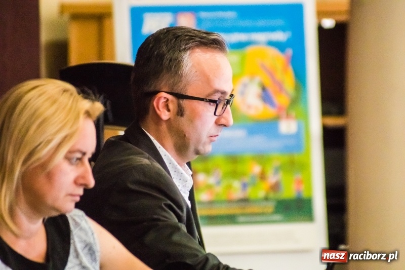 Zdjęcie w galerii na portalu naszraciborz.pl: Kadry ratusza pracują na pełnych obrotach! wiadomości z regionu