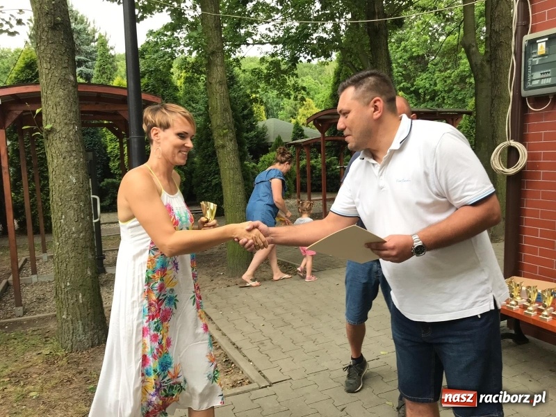 Zdjęcie w galerii na portalu naszraciborz.pl: Łamatorzy przy ognisku zakończyli sezon wiadomości z regionu