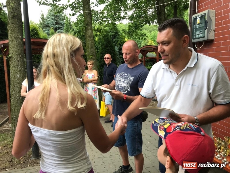 Zdjęcie w galerii na portalu naszraciborz.pl: Łamatorzy przy ognisku zakończyli sezon wiadomości z regionu