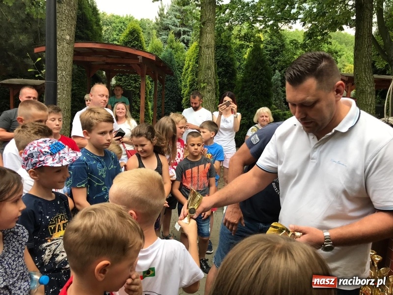 Zdjęcie w galerii na portalu naszraciborz.pl: Łamatorzy przy ognisku zakończyli sezon wiadomości z regionu