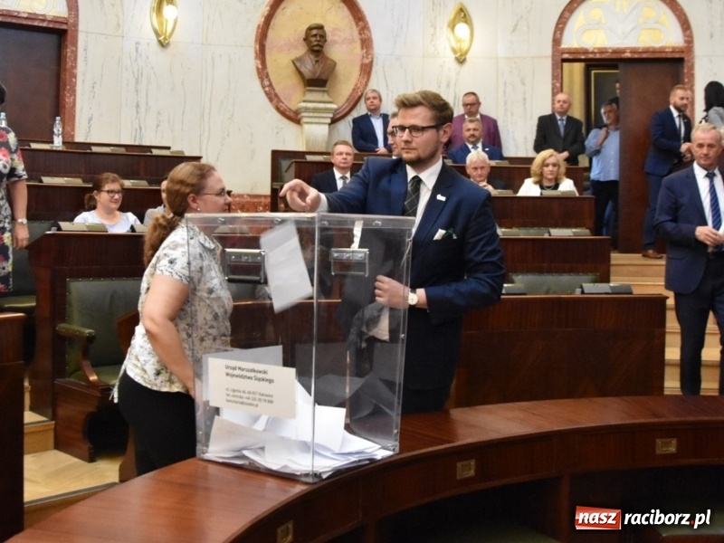 Zdjęcie w galerii na portalu naszraciborz.pl: Wybrano następczynię Michała Wosia w zarządzie województwa wiadomości z regionu