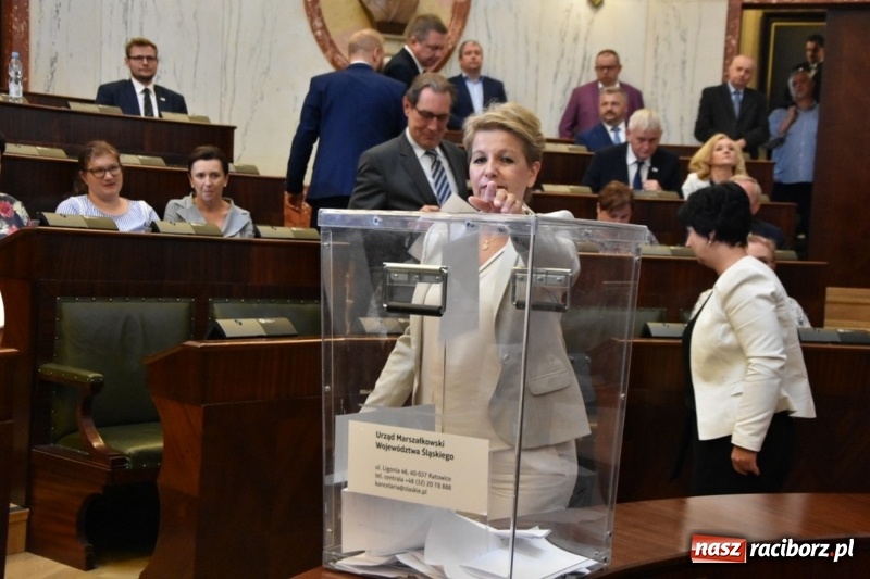 Zdjęcie w galerii na portalu naszraciborz.pl: Wybrano następczynię Michała Wosia w zarządzie województwa wiadomości z regionu