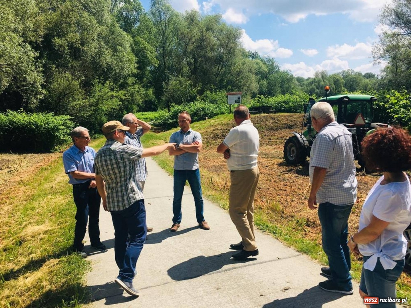 Zdjęcie w galerii na portalu naszraciborz.pl: Powstały mapy gatunków inwazyjnych na pograniczu  wiadomości z regionu