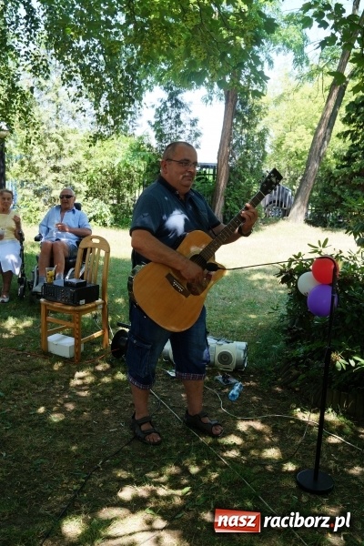 Zdjęcie w galerii na portalu naszraciborz.pl: Mieszkańcy Złotej Jesieni powitali lato wiadomości z regionu
