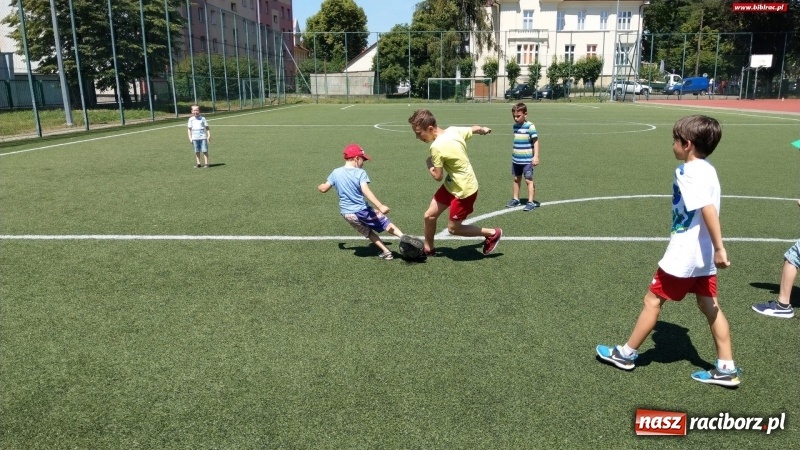 Zdjęcie w galerii na portalu naszraciborz.pl: Mały Książę na start Lata z Biblioteką [FOTO] wiadomości z regionu