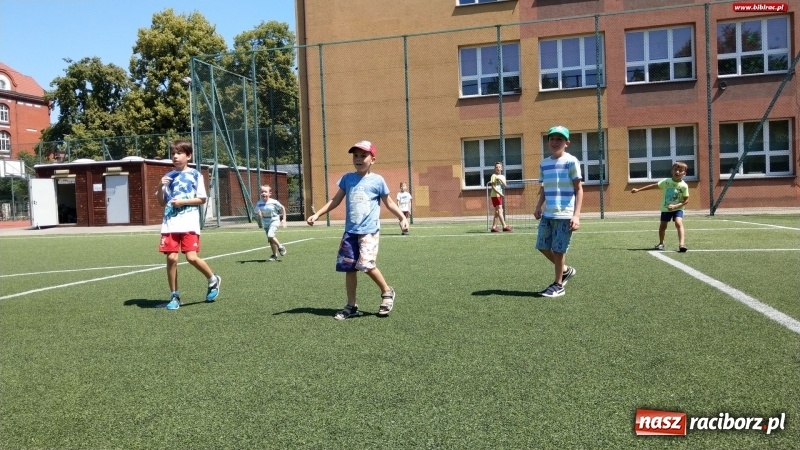 Zdjęcie w galerii na portalu naszraciborz.pl: Mały Książę na start Lata z Biblioteką [FOTO] wiadomości z regionu
