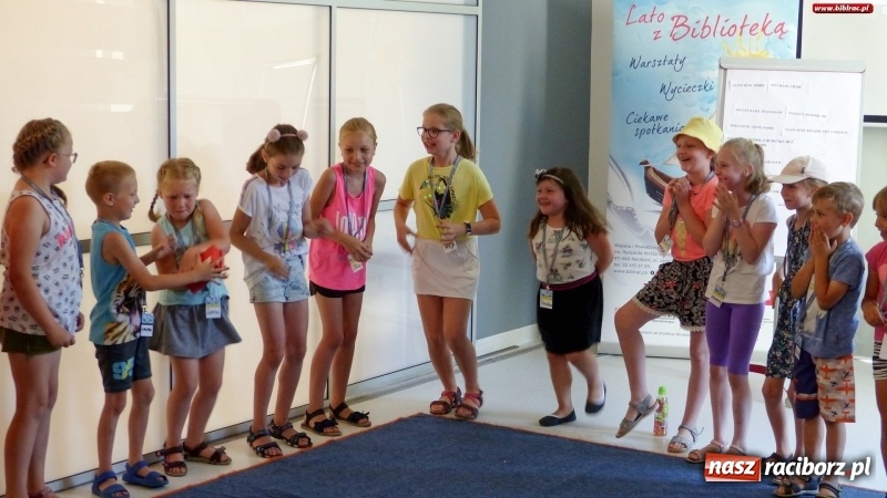 Zdjęcie w galerii na portalu naszraciborz.pl: Mały Książę na start Lata z Biblioteką [FOTO] wiadomości z regionu