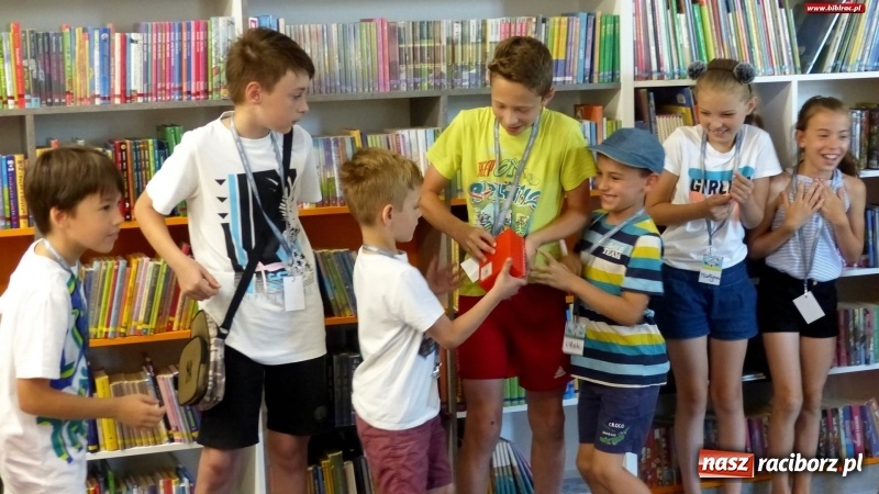Zdjęcie w galerii na portalu naszraciborz.pl: Mały Książę na start Lata z Biblioteką [FOTO] wiadomości z regionu