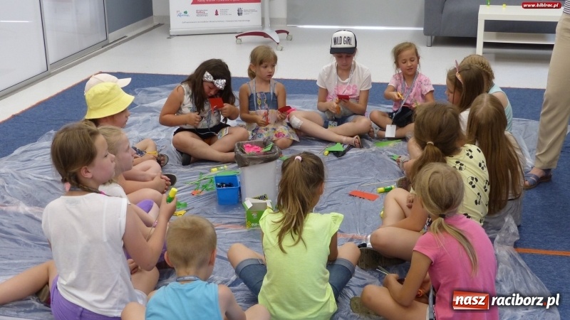 Zdjęcie w galerii na portalu naszraciborz.pl: Mały Książę na start Lata z Biblioteką [FOTO] wiadomości z regionu