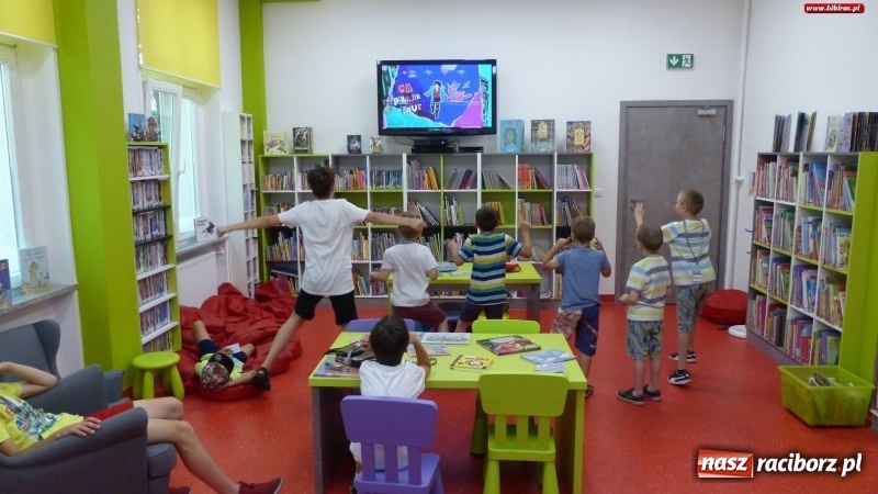 Zdjęcie w galerii na portalu naszraciborz.pl: Mały Książę na start Lata z Biblioteką [FOTO] wiadomości z regionu