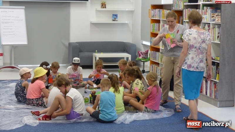 Zdjęcie w galerii na portalu naszraciborz.pl: Mały Książę na start Lata z Biblioteką [FOTO] wiadomości z regionu