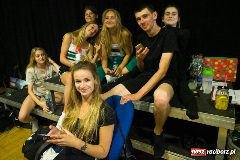 Zdjęcie w galerii na portalu naszraciborz.pl: Zaklęty łabędź. Tancerze z Polski i Czech zatańczą na stawie w parku Roth [FOTO] wiadomości z regionu