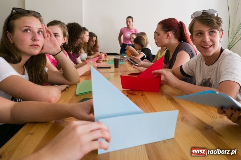 Zdjęcie w galerii na portalu naszraciborz.pl: Zaklęty łabędź. Tancerze z Polski i Czech zatańczą na stawie w parku Roth [FOTO] wiadomości z regionu