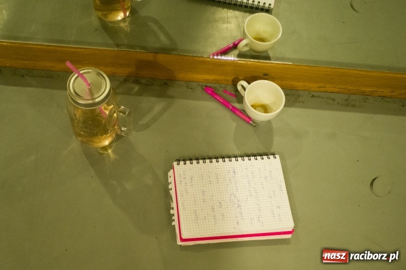 Zdjęcie w galerii na portalu naszraciborz.pl: Zaklęty łabędź. Tancerze z Polski i Czech zatańczą na stawie w parku Roth [FOTO] wiadomości z regionu