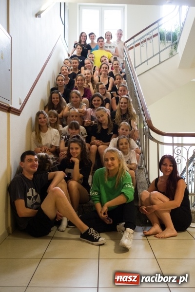 Zdjęcie w galerii na portalu naszraciborz.pl: Zaklęty łabędź. Tancerze z Polski i Czech zatańczą na stawie w parku Roth [FOTO] wiadomości z regionu