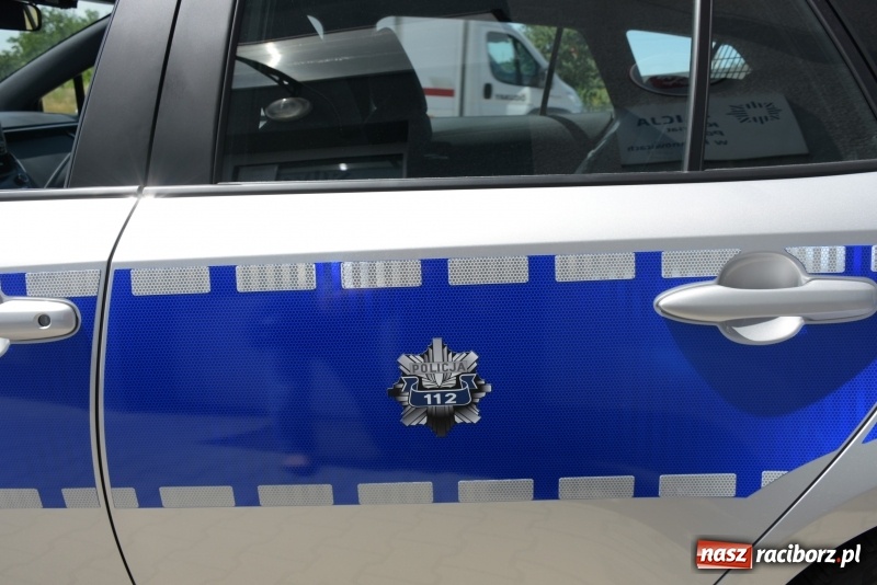 Zdjęcie w galerii na portalu naszraciborz.pl: Na drogi gminy Krzyżanowice wyjechała nowiutka hybrydowa toyota  wiadomości z regionu