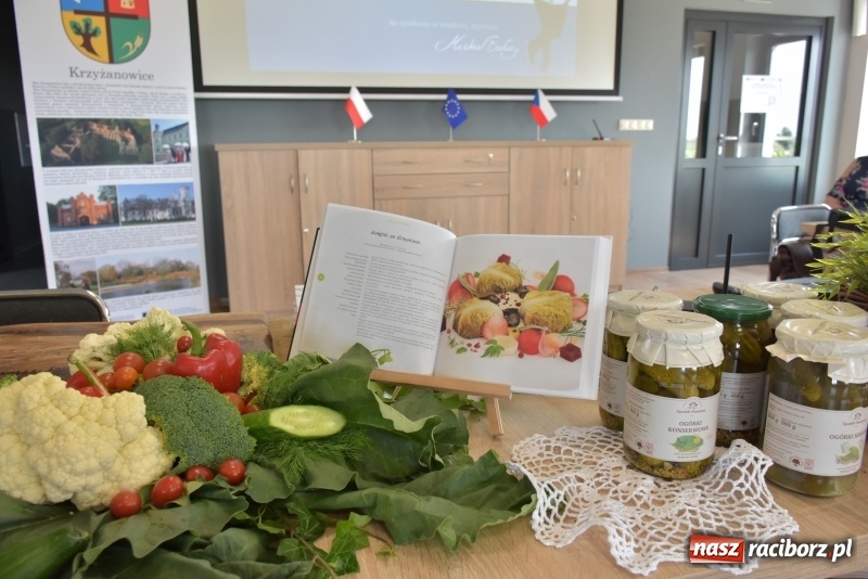 Zdjęcie w galerii na portalu naszraciborz.pl: Gotował dla szejka i na diamentowy jubileusz królowej Elżbiety. Wczoraj odwiedził Rudyszwałd wiadomości z regionu