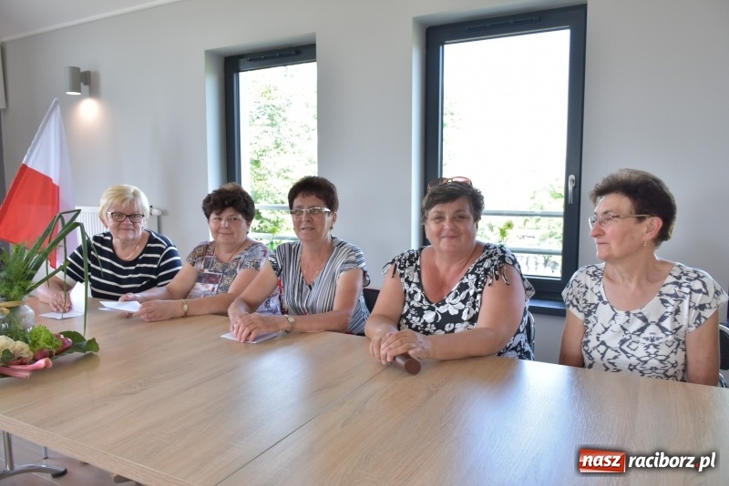 Zdjęcie w galerii na portalu naszraciborz.pl: Gotował dla szejka i na diamentowy jubileusz królowej Elżbiety. Wczoraj odwiedził Rudyszwałd wiadomości z regionu