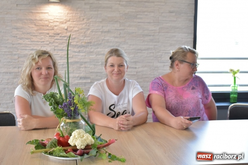 Zdjęcie w galerii na portalu naszraciborz.pl: Gotował dla szejka i na diamentowy jubileusz królowej Elżbiety. Wczoraj odwiedził Rudyszwałd wiadomości z regionu