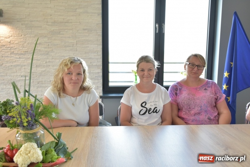 Zdjęcie w galerii na portalu naszraciborz.pl: Gotował dla szejka i na diamentowy jubileusz królowej Elżbiety. Wczoraj odwiedził Rudyszwałd wiadomości z regionu