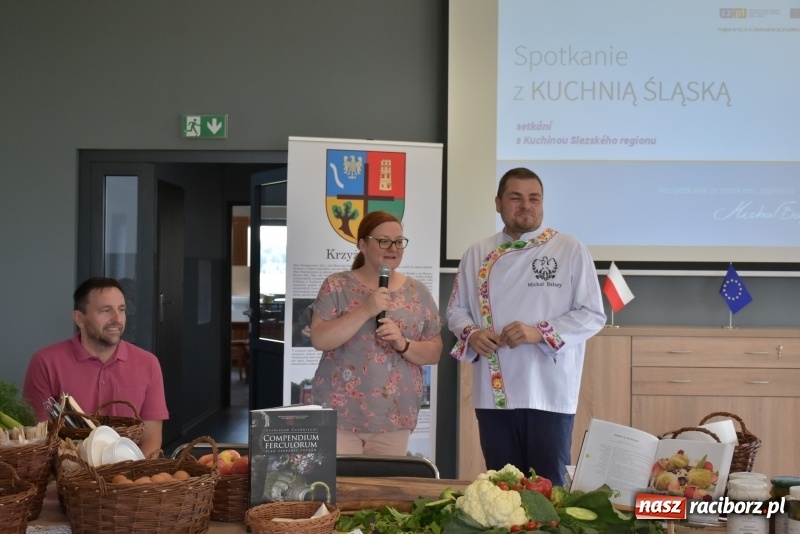 Zdjęcie w galerii na portalu naszraciborz.pl: Gotował dla szejka i na diamentowy jubileusz królowej Elżbiety. Wczoraj odwiedził Rudyszwałd wiadomości z regionu