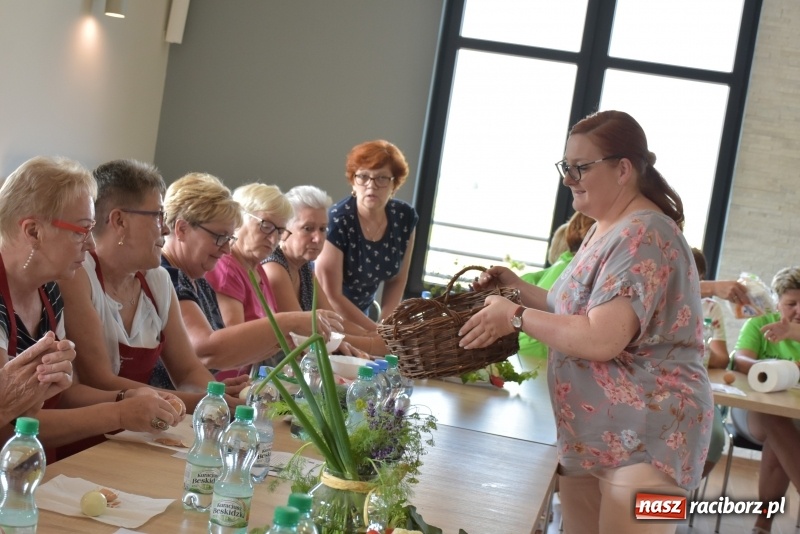 Zdjęcie w galerii na portalu naszraciborz.pl: Gotował dla szejka i na diamentowy jubileusz królowej Elżbiety. Wczoraj odwiedził Rudyszwałd wiadomości z regionu