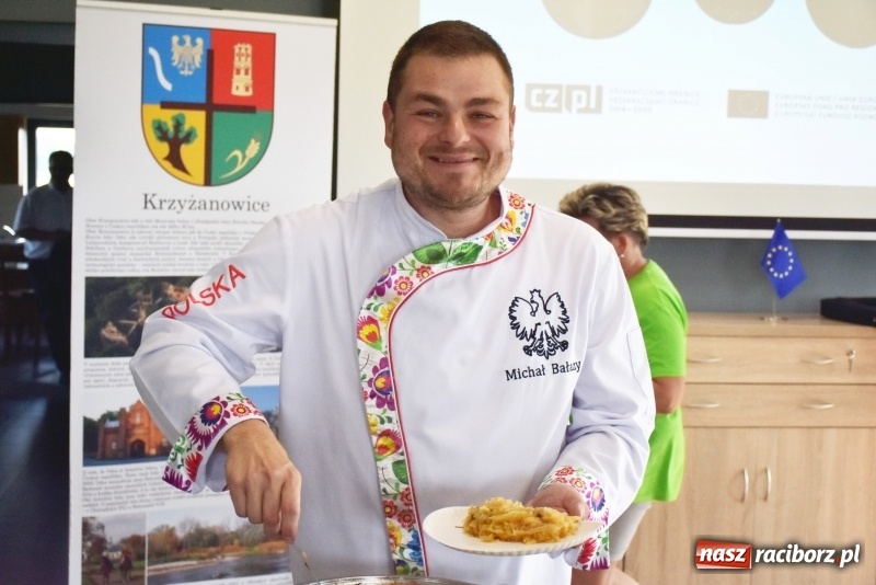 Zdjęcie w galerii na portalu naszraciborz.pl: Gotował dla szejka i na diamentowy jubileusz królowej Elżbiety. Wczoraj odwiedził Rudyszwałd wiadomości z regionu