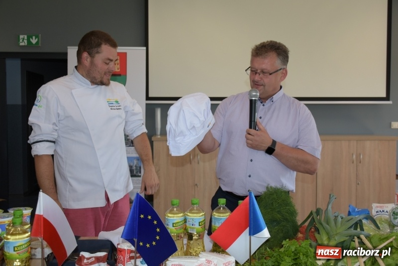 Zdjęcie w galerii na portalu naszraciborz.pl: Gotował dla szejka i na diamentowy jubileusz królowej Elżbiety. Wczoraj odwiedził Rudyszwałd wiadomości z regionu