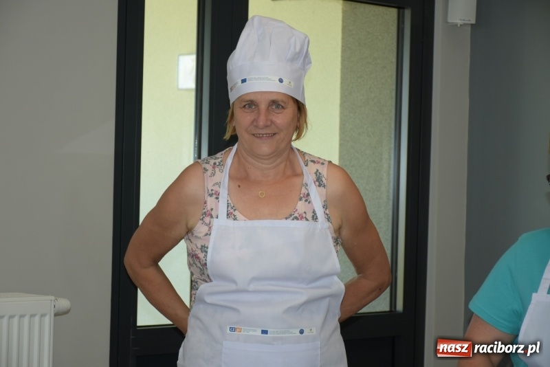 Zdjęcie w galerii na portalu naszraciborz.pl: Gotował dla szejka i na diamentowy jubileusz królowej Elżbiety. Wczoraj odwiedził Rudyszwałd wiadomości z regionu