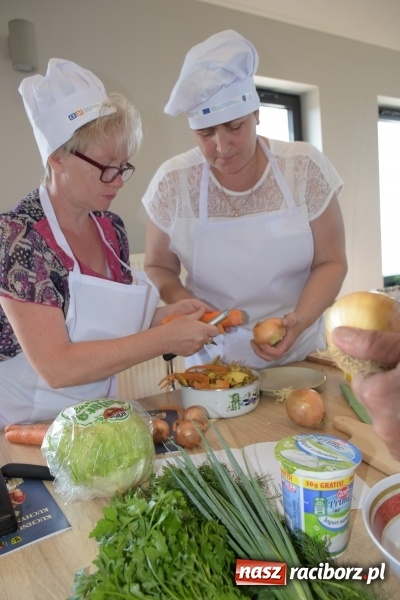 Zdjęcie w galerii na portalu naszraciborz.pl: Gotował dla szejka i na diamentowy jubileusz królowej Elżbiety. Wczoraj odwiedził Rudyszwałd wiadomości z regionu