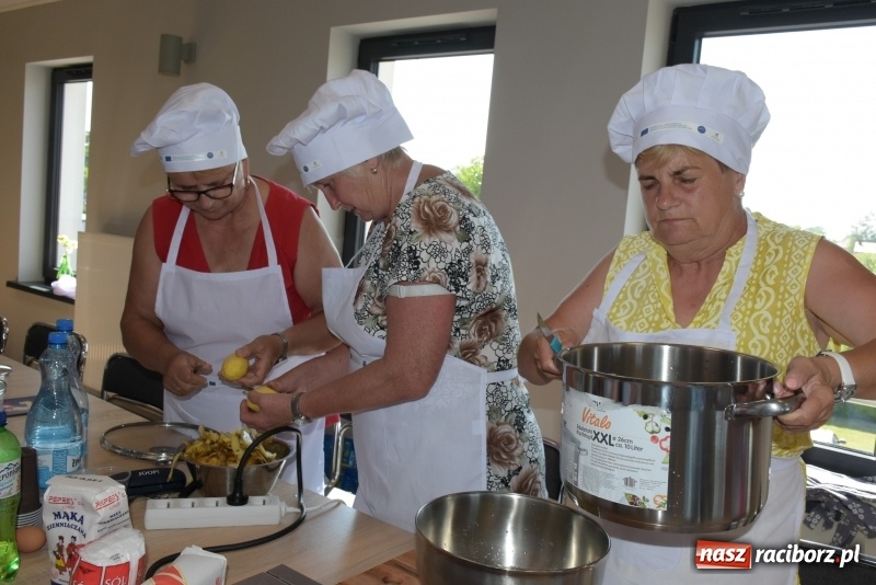 Zdjęcie w galerii na portalu naszraciborz.pl: Gotował dla szejka i na diamentowy jubileusz królowej Elżbiety. Wczoraj odwiedził Rudyszwałd wiadomości z regionu