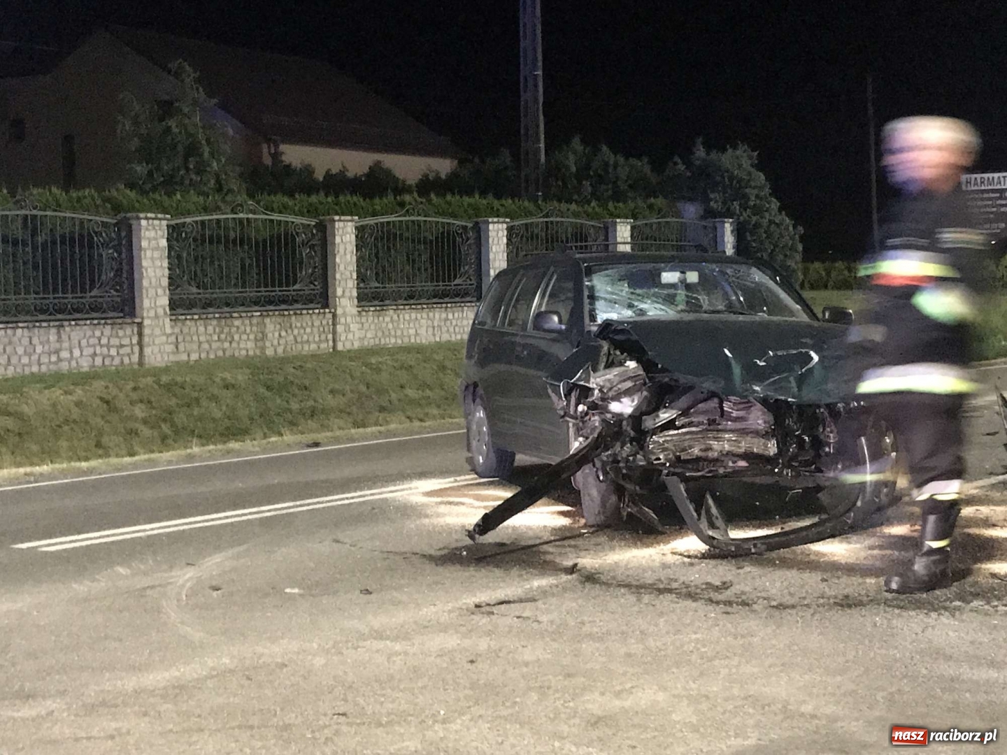 Zdjęcie w galerii na portalu naszraciborz.pl: Zderzenie BMW i seata w Kornicach [FOTO] wiadomości z regionu