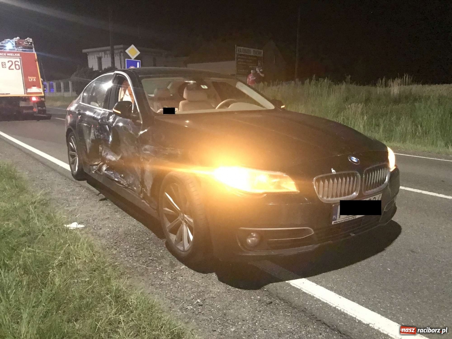 Zdjęcie w galerii na portalu naszraciborz.pl: Zderzenie BMW i seata w Kornicach [FOTO] wiadomości z regionu